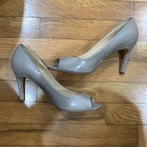 Ann Taylor PeepToe Pumps